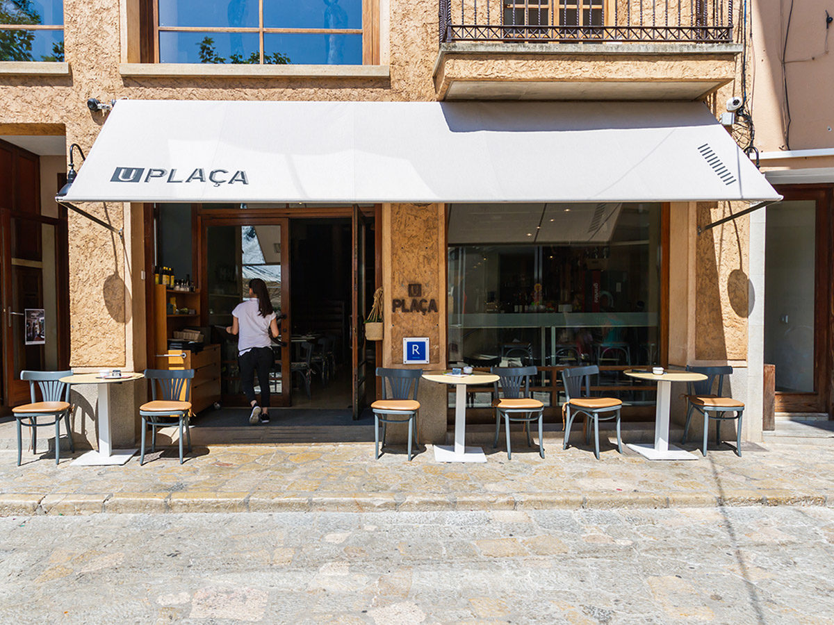 uplaca-restaurant-fachada